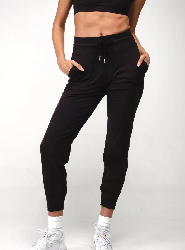 Women's High-Fashion Clothes Essex Jogger - Onyx